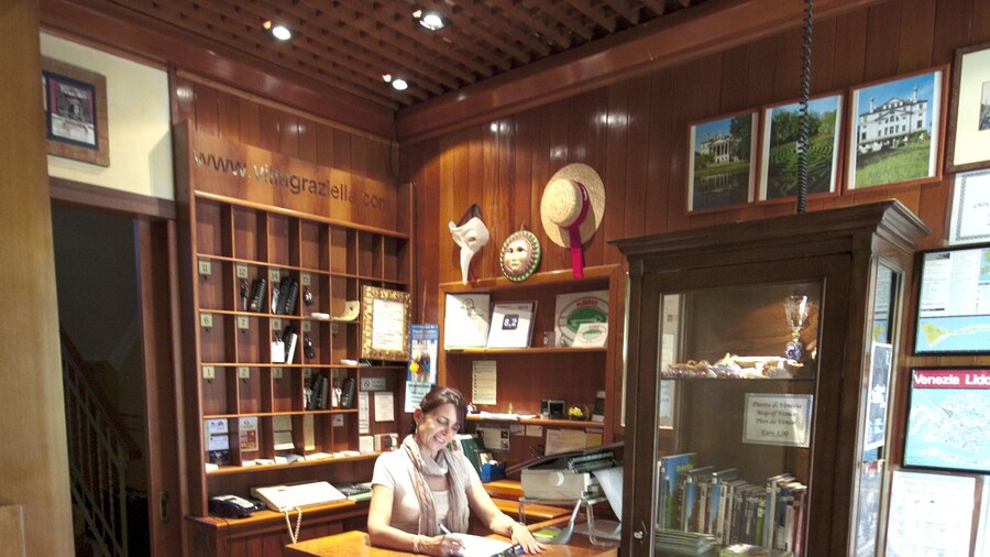 Antica Villa Graziella Hotel