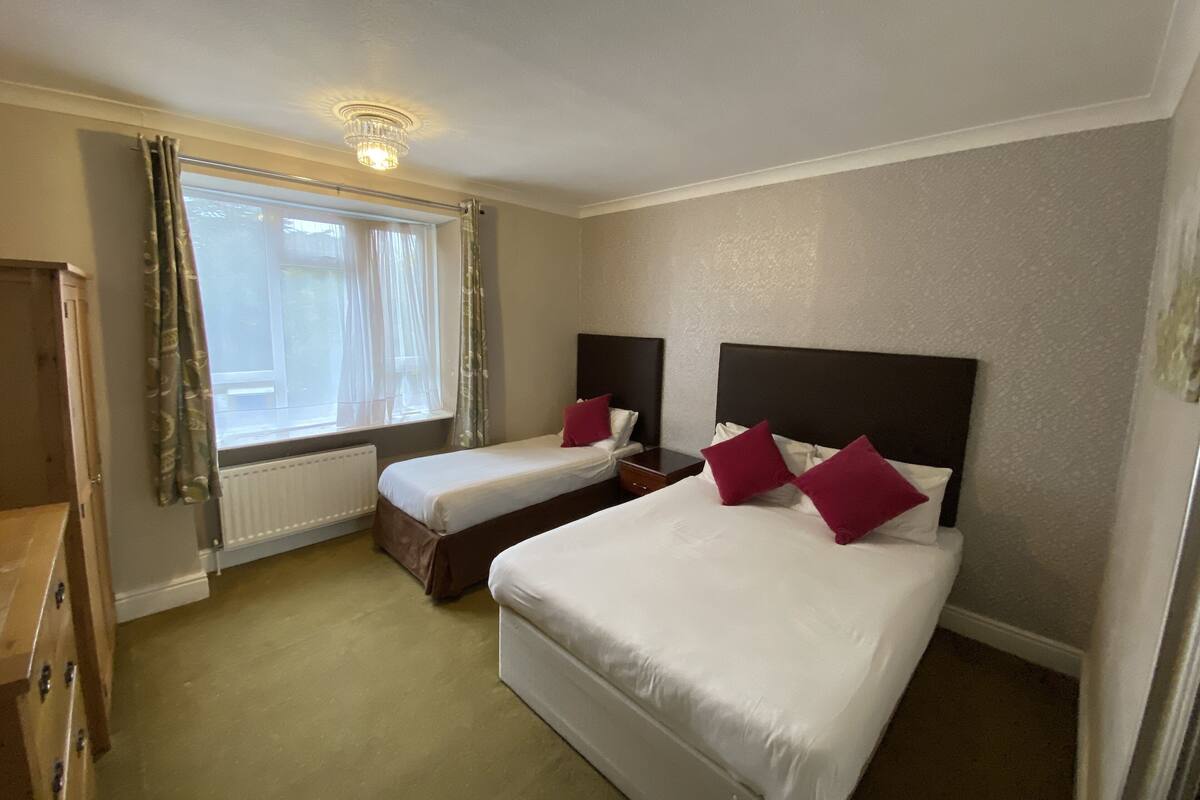 Free WiFi, bed sheets