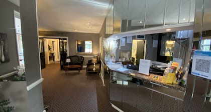 Hinton Firs Hotel