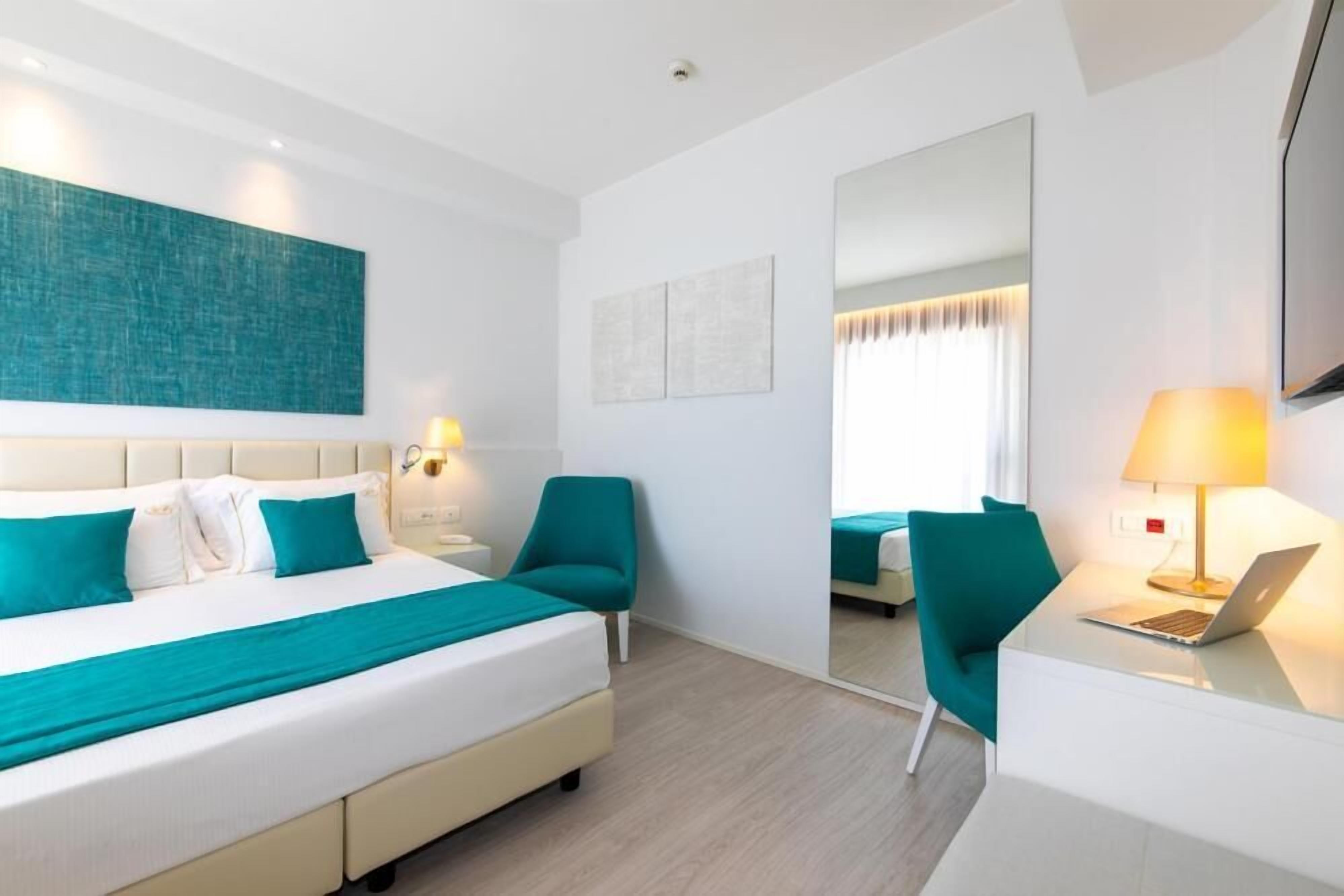 1 bedroom, in-room safe, desk, laptop workspace