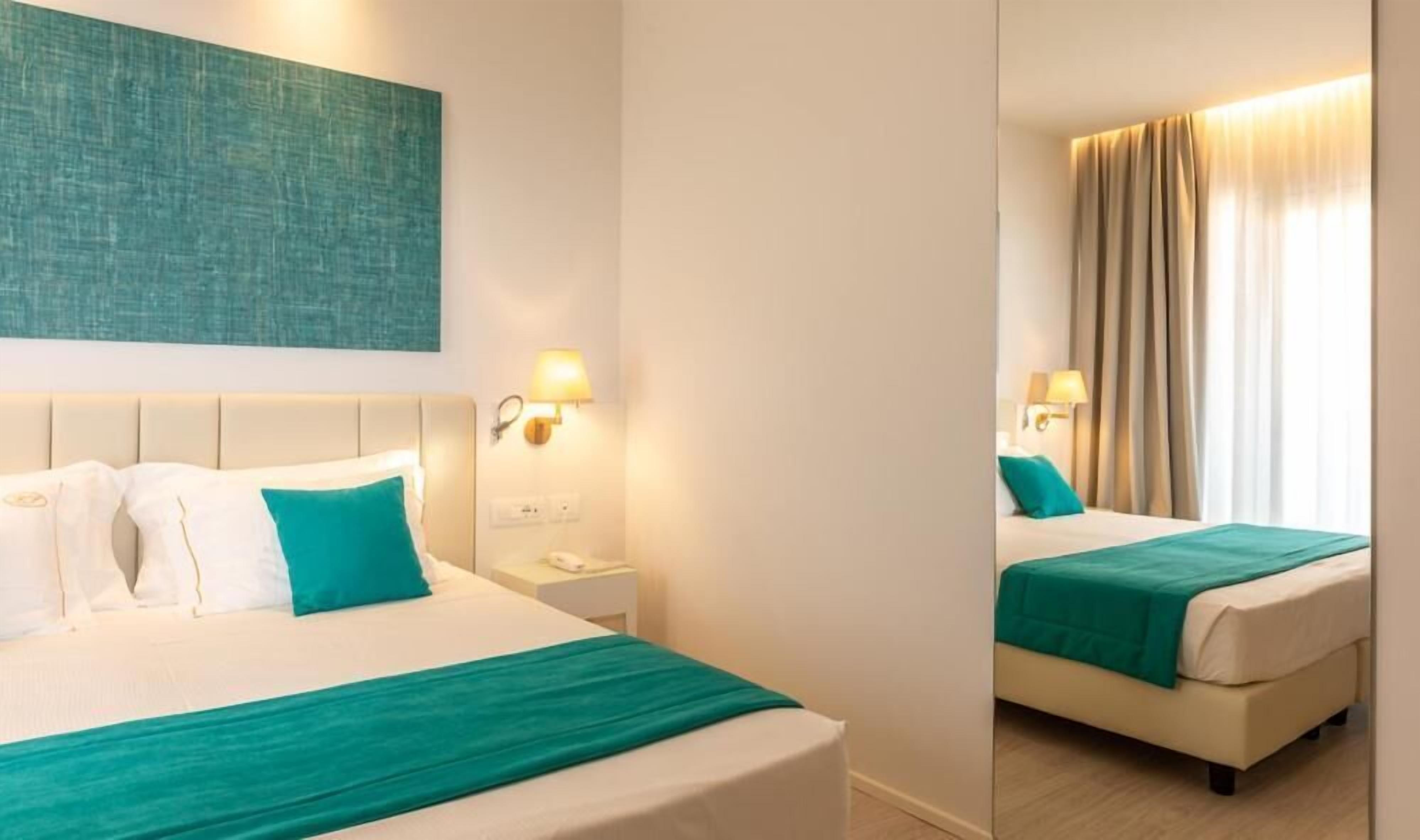 1 bedroom, in-room safe, desk, laptop workspace