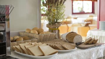 Gratis morgenmadsbuffet hver dag