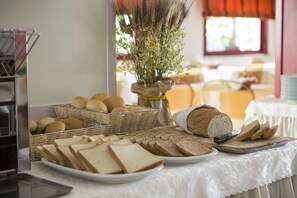 Tägliches inbegriffenes Frühstücksbuffet