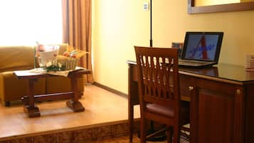 TV LED 30 pollici con canali digitali, TV, film pay-per-view