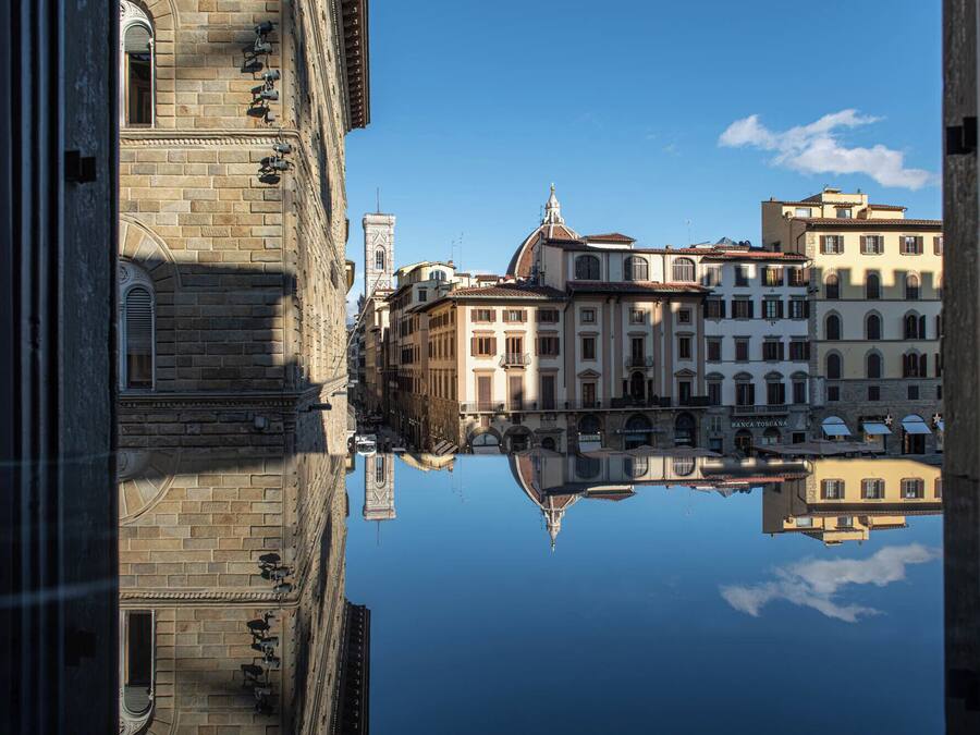 Daily cooked-to-order breakfast (EUR 30 per person)