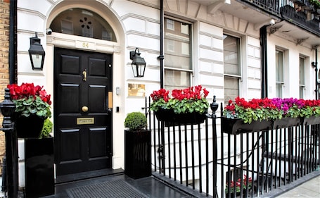 Fachada de la propiedad