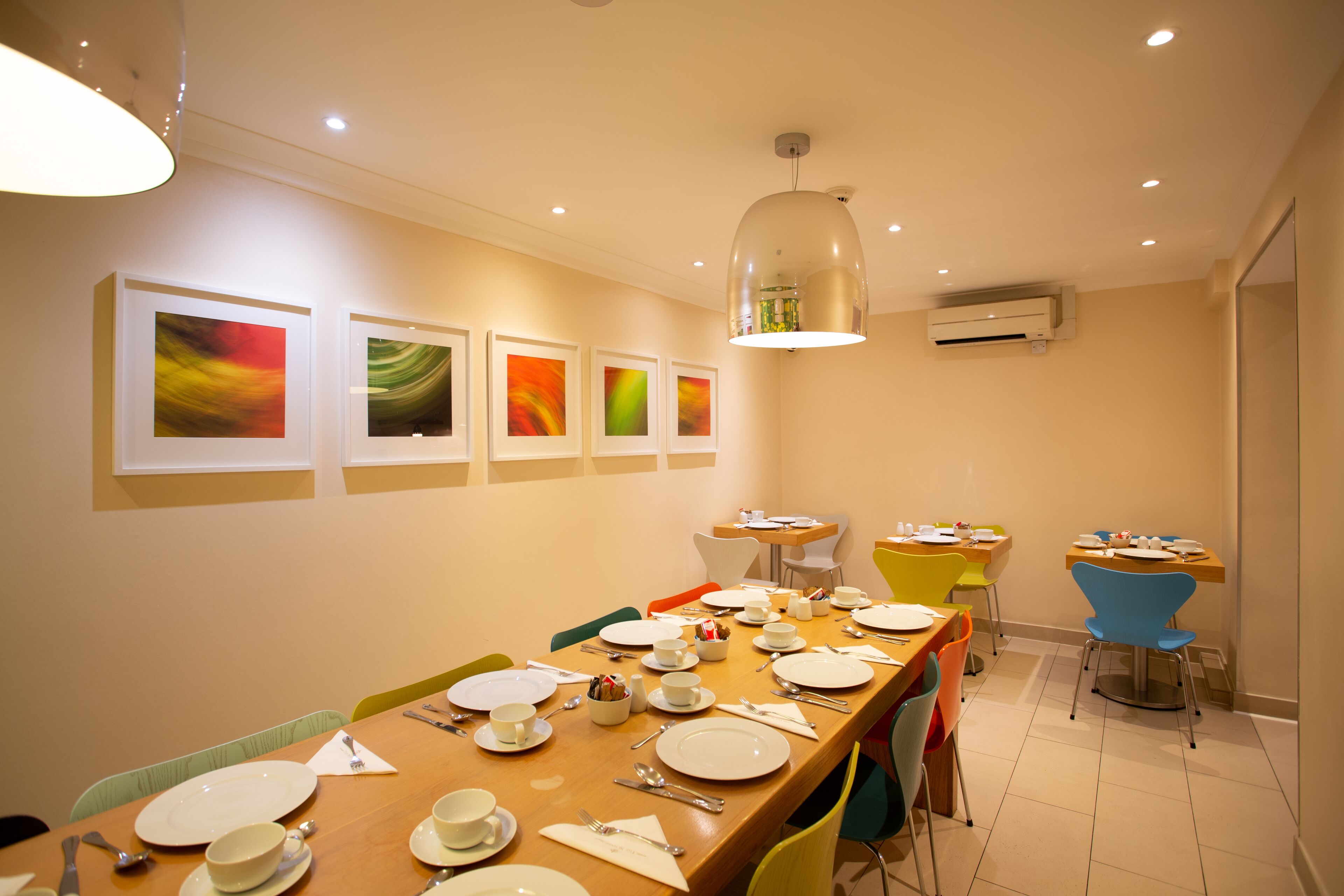 Daily English breakfast (GBP 15 per person)