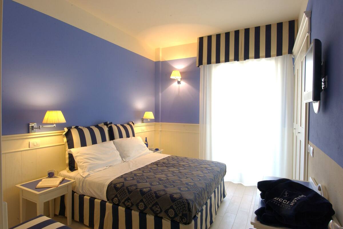 double or twin room, balcony | 1 bedroom, minibar, in-room safe, desk