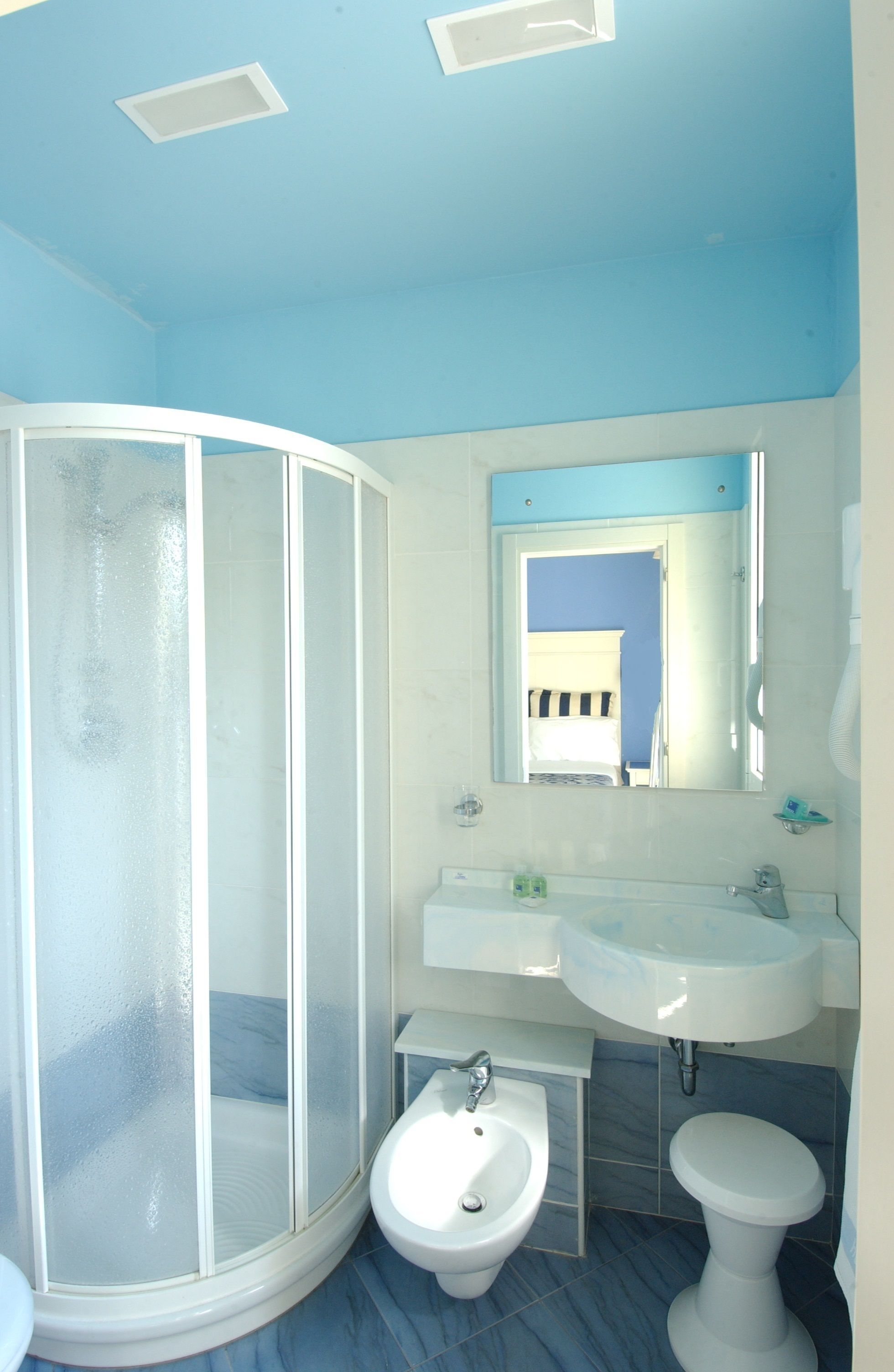 double or twin room, balcony | bathroom | free toiletries, hair dryer, bidet, towels