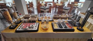 매일 뷔페 무료 아침 식사 포함