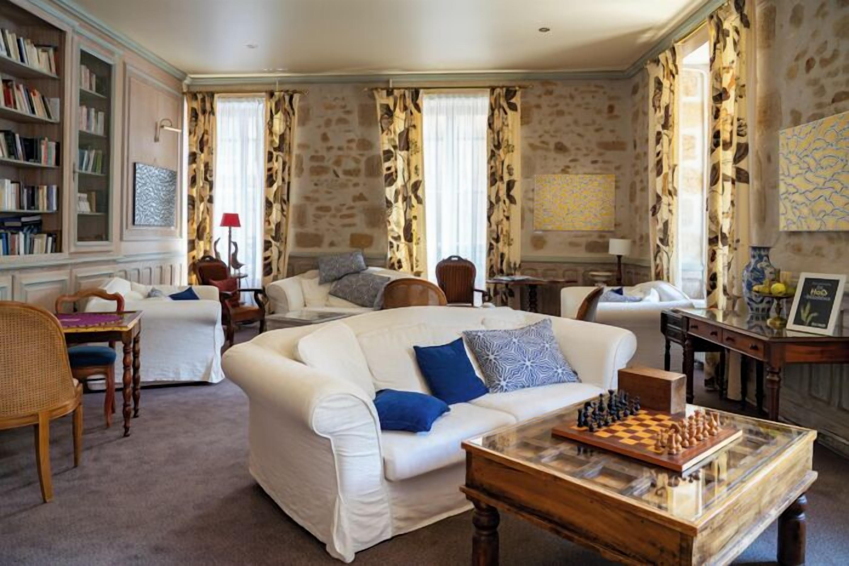 flat-screen tv, offices