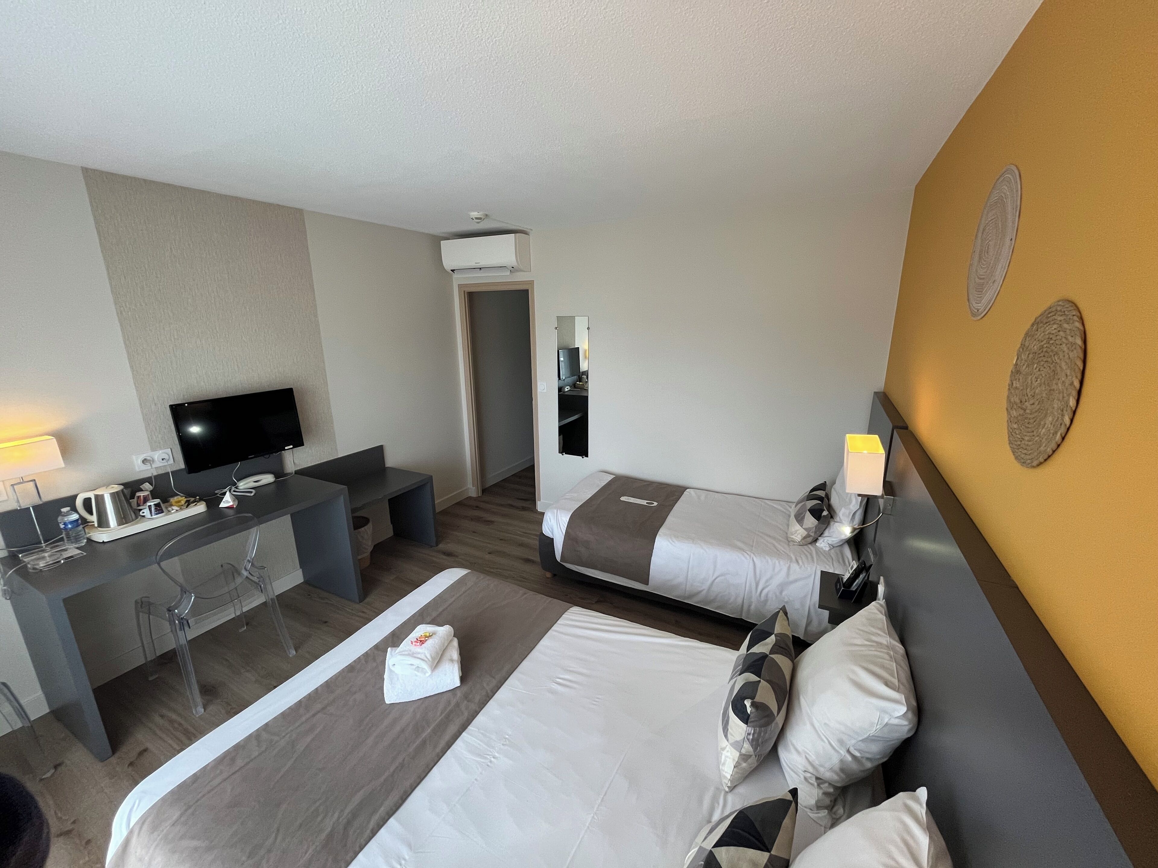 triple room, balcony | premium bedding, individually decorated, individually furnished, desk