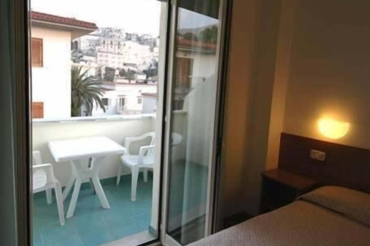 balcony