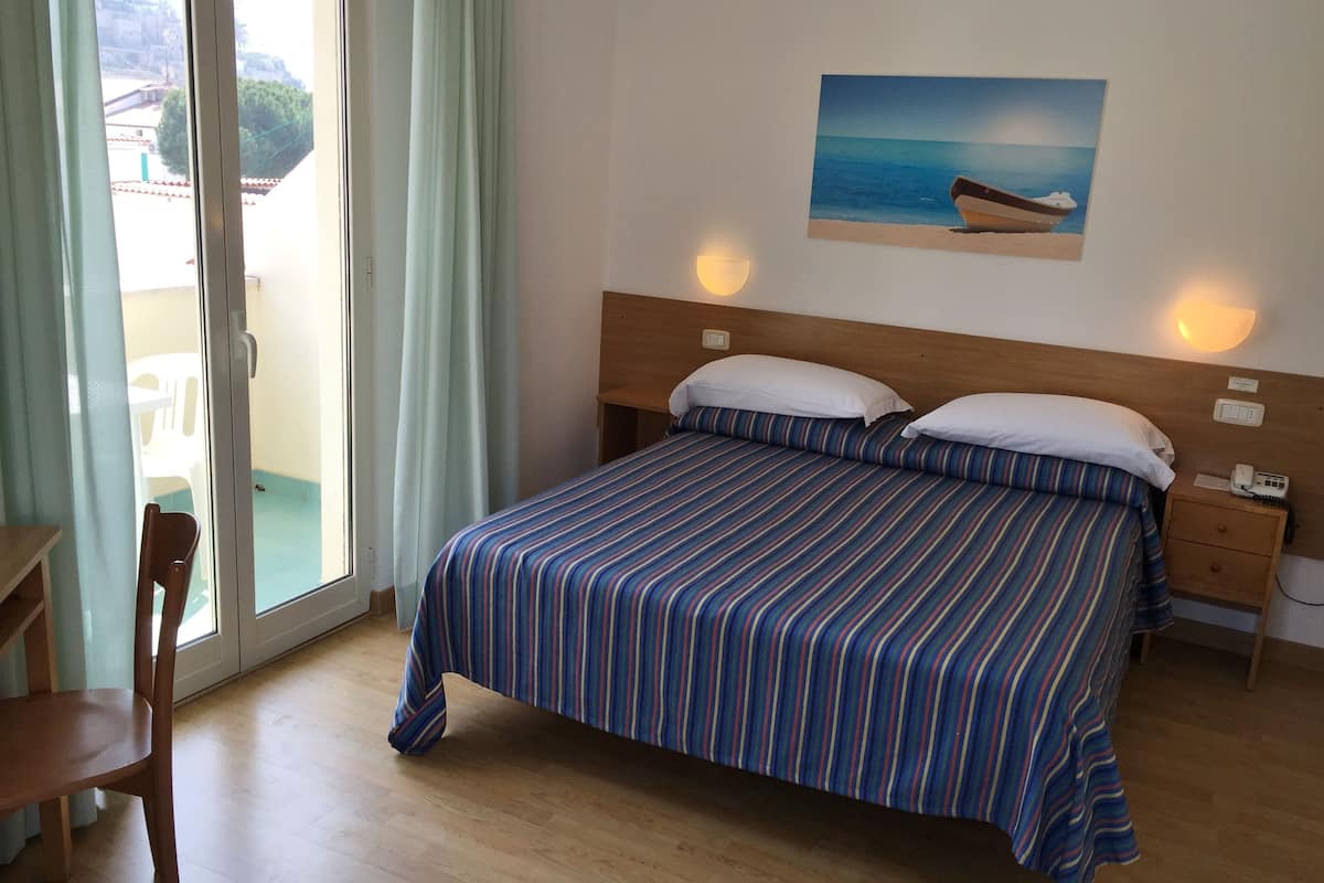 comfort double or twin room | minibar, in-room safe, free wifi