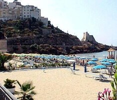 Private beach nearby, white sand, sun loungers, beach umbrellas