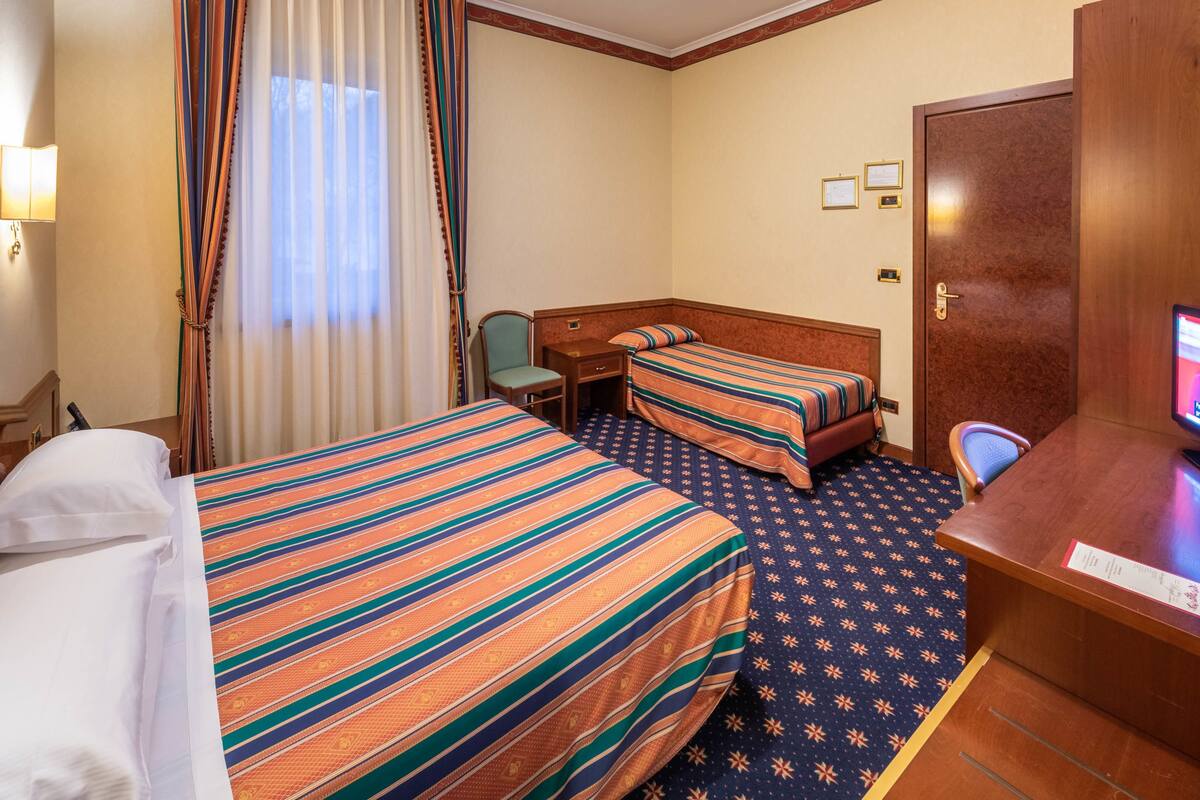 Superior Room | Minibar, in-room safe, desk, soundproofing