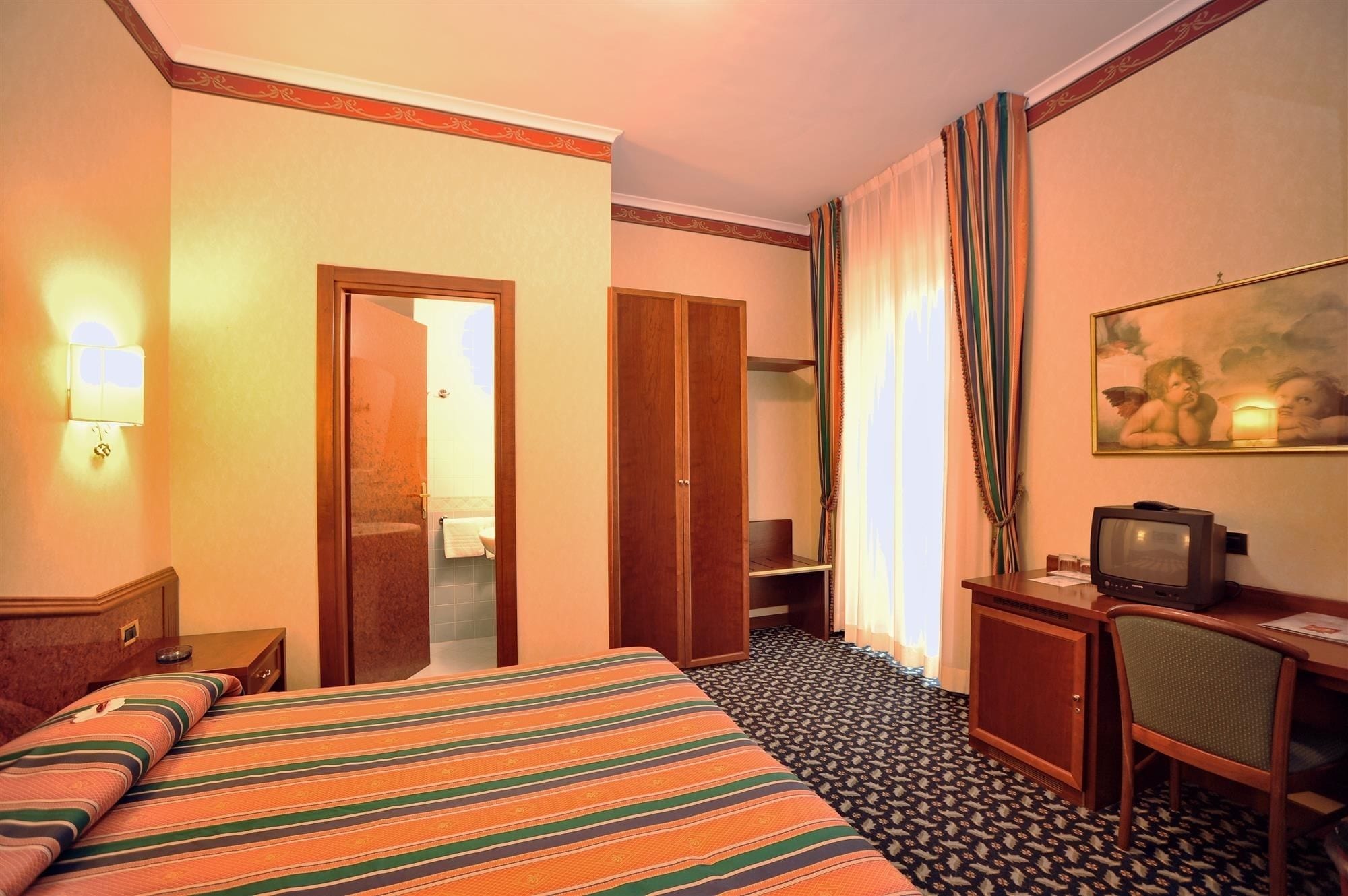 minibar, in-room safe, desk, soundproofing