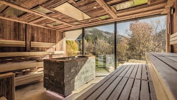 Salas de tratamientos para parejas, sauna, bañera de hidromasaje