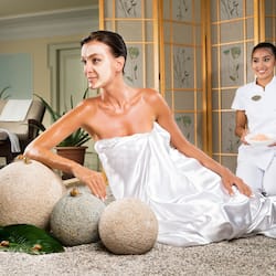 Sauna, vasca idromassaggio, trattamenti per il corpo, fangoterapia