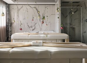 Salas de tratamientos para parejas, sauna, bañera de hidromasaje 