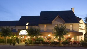 Façade de l’hébergement - soirée/nuit