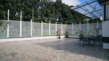 Doppia Deluxe | Minibar, una cassaforte in camera, una scrivania, postazione laptop