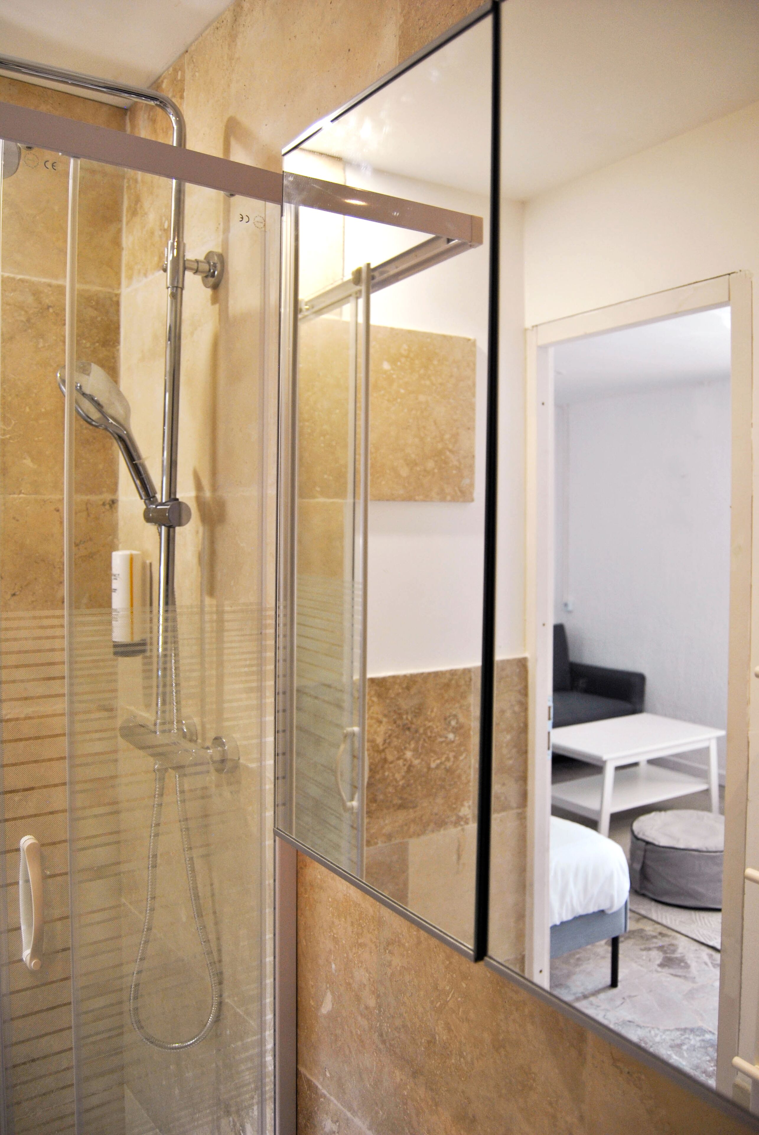 Photo - Hôtel Le Thurot- Dijon Centre ville Gare