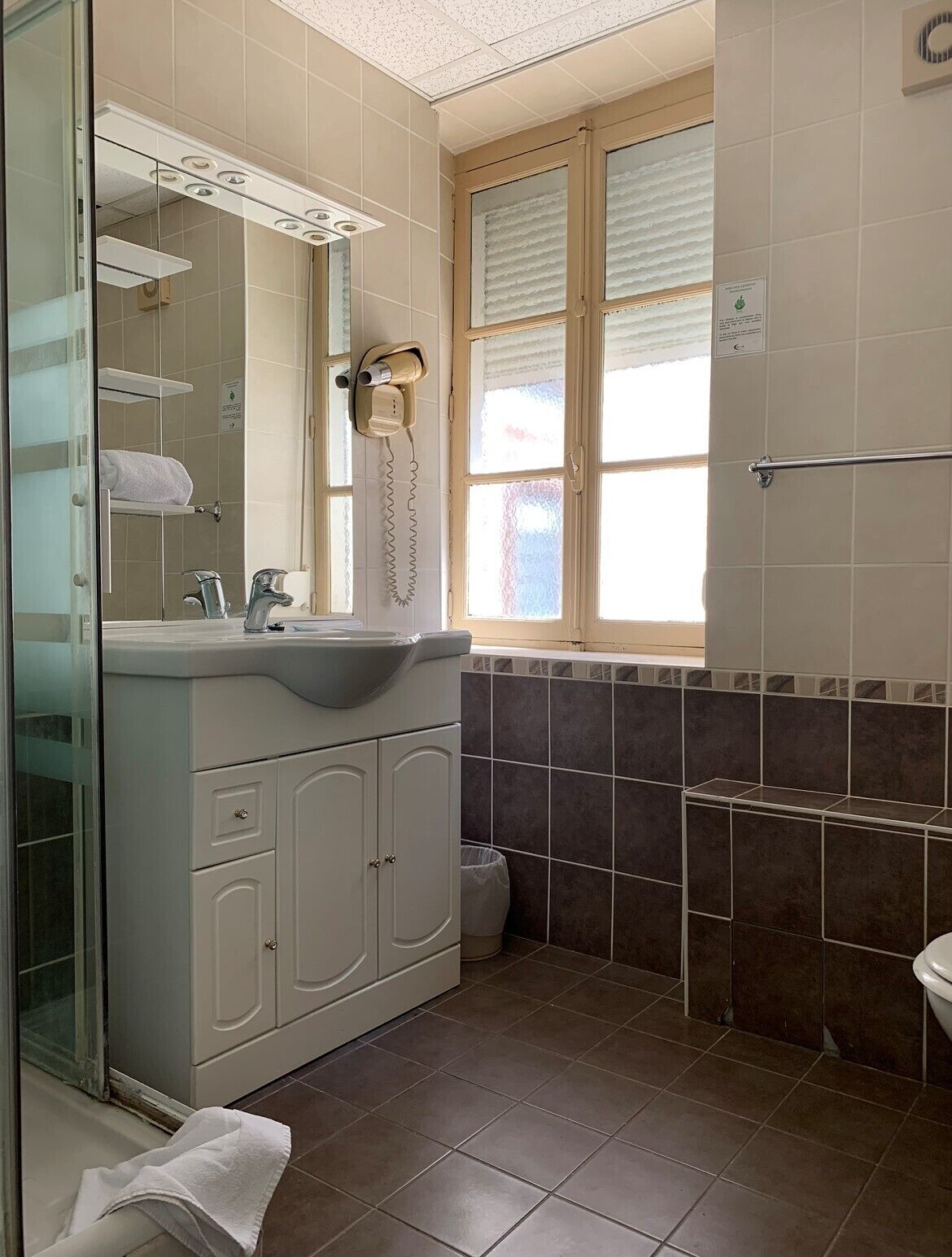 Photo - Hôtel Le Thurot- Dijon Centre ville Gare