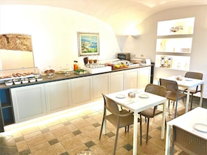 Petit déjeuner buffet compris tous les jours