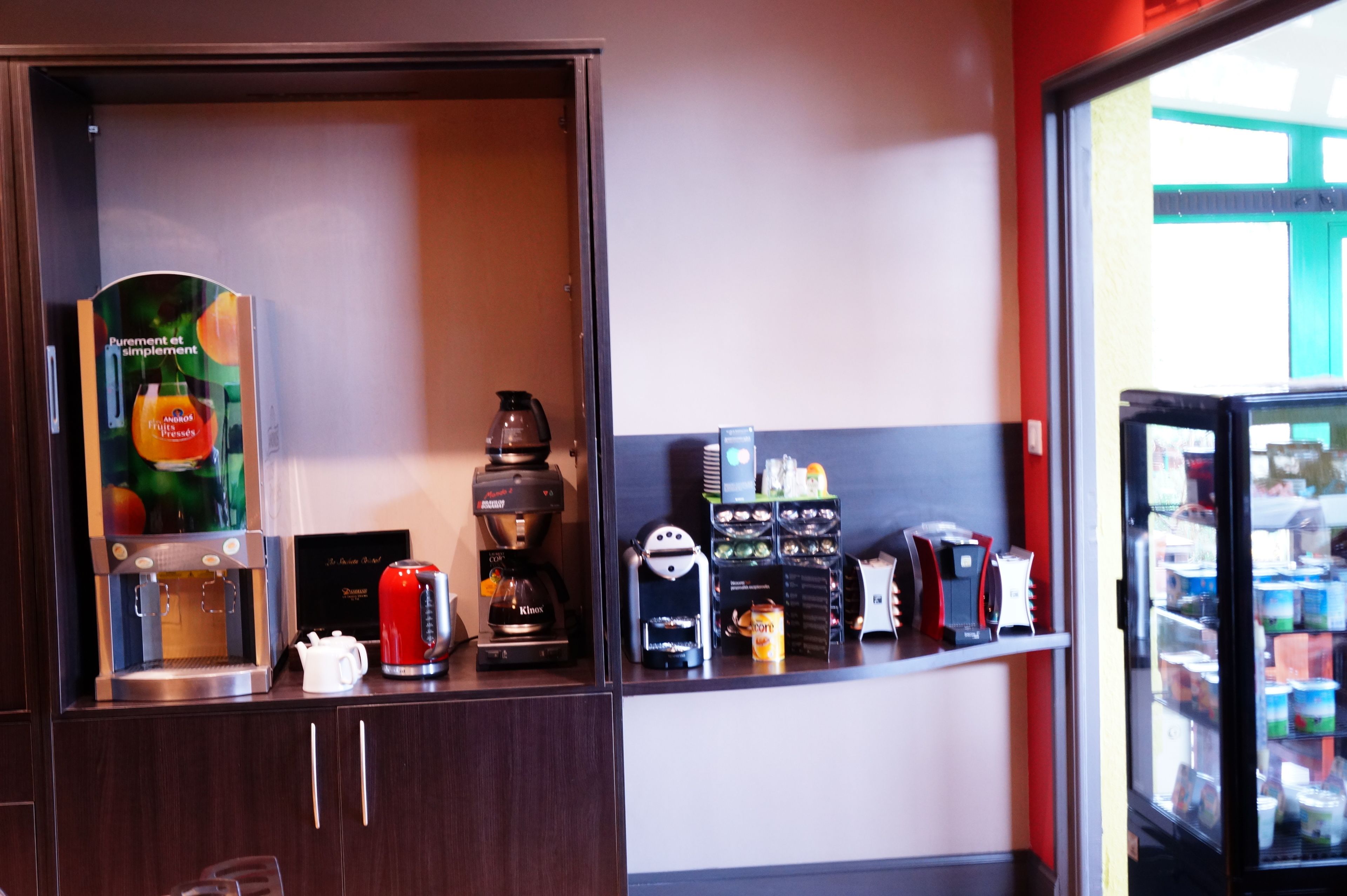 平日供應付費吃到飽早餐