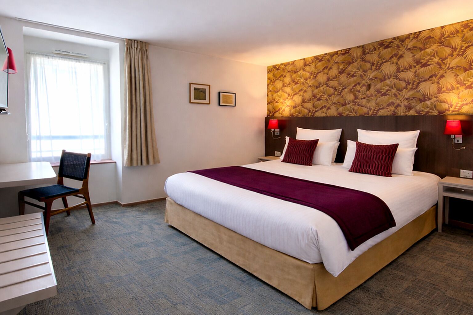 Premium bedding, pillow-top beds, in-room safe, desk