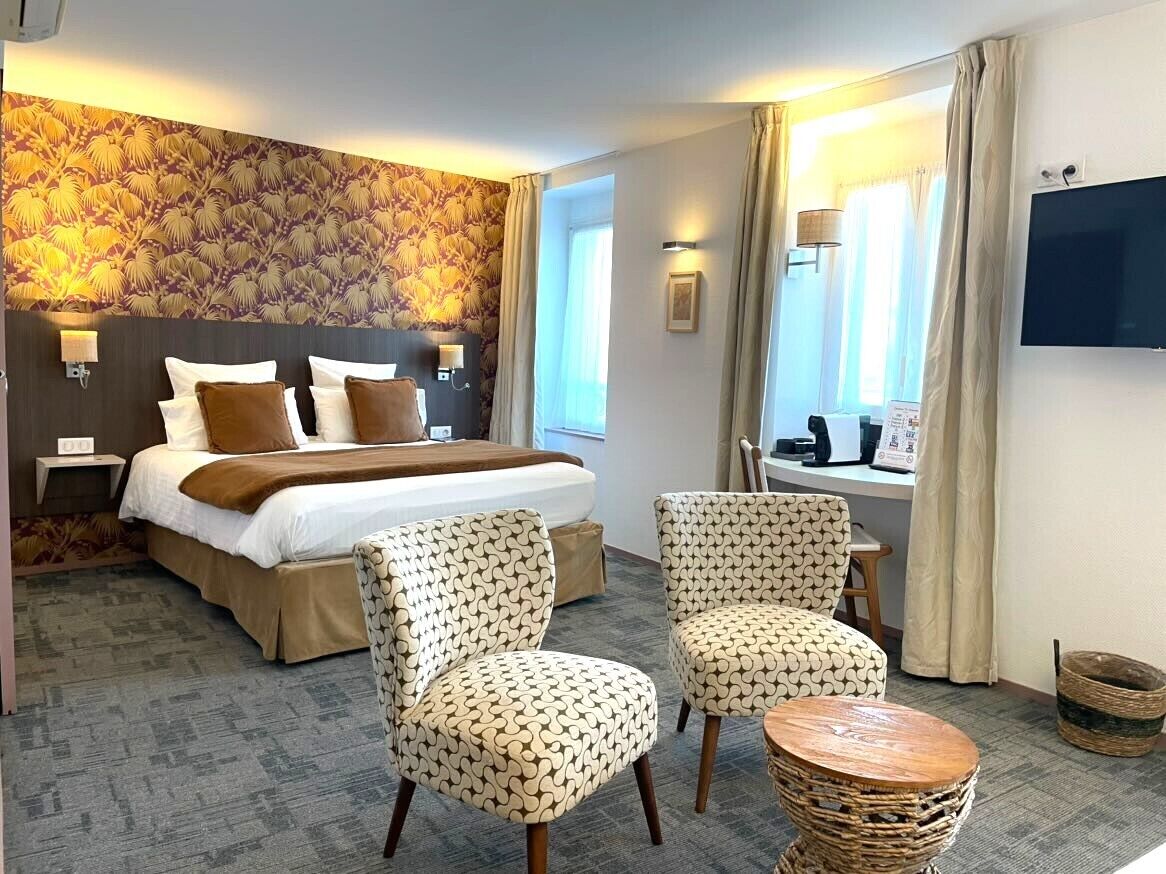 Familie vierpersoonskamer | Luxe beddengoed, pillowtop-bedden, een kluis op de kamer, een bureau