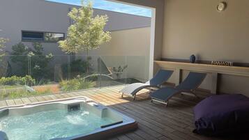 Sauna, hot tub, steam room, Turkish bath, body treatments