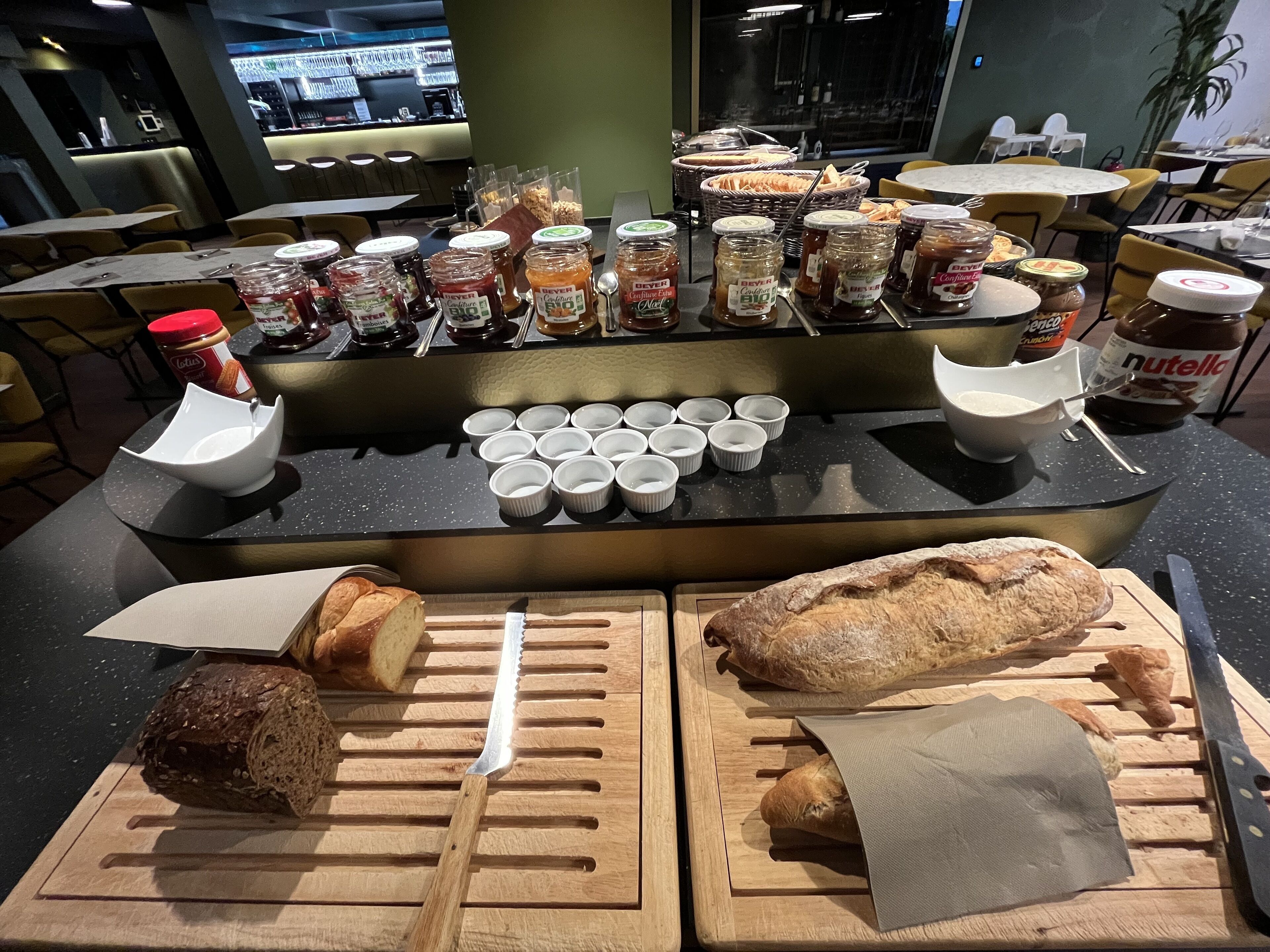 Daily buffet breakfast (EUR 16 per person)