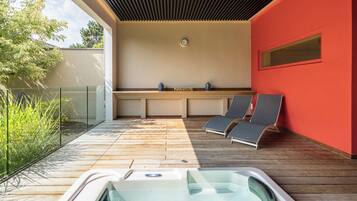 Bain à remous extérieur