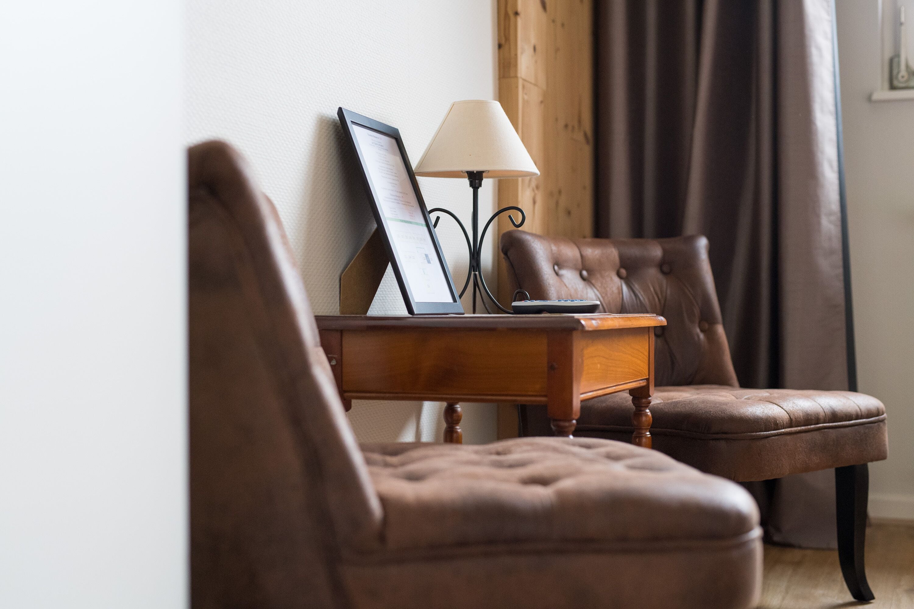 1 bedroom, desk, soundproofing, free wifi