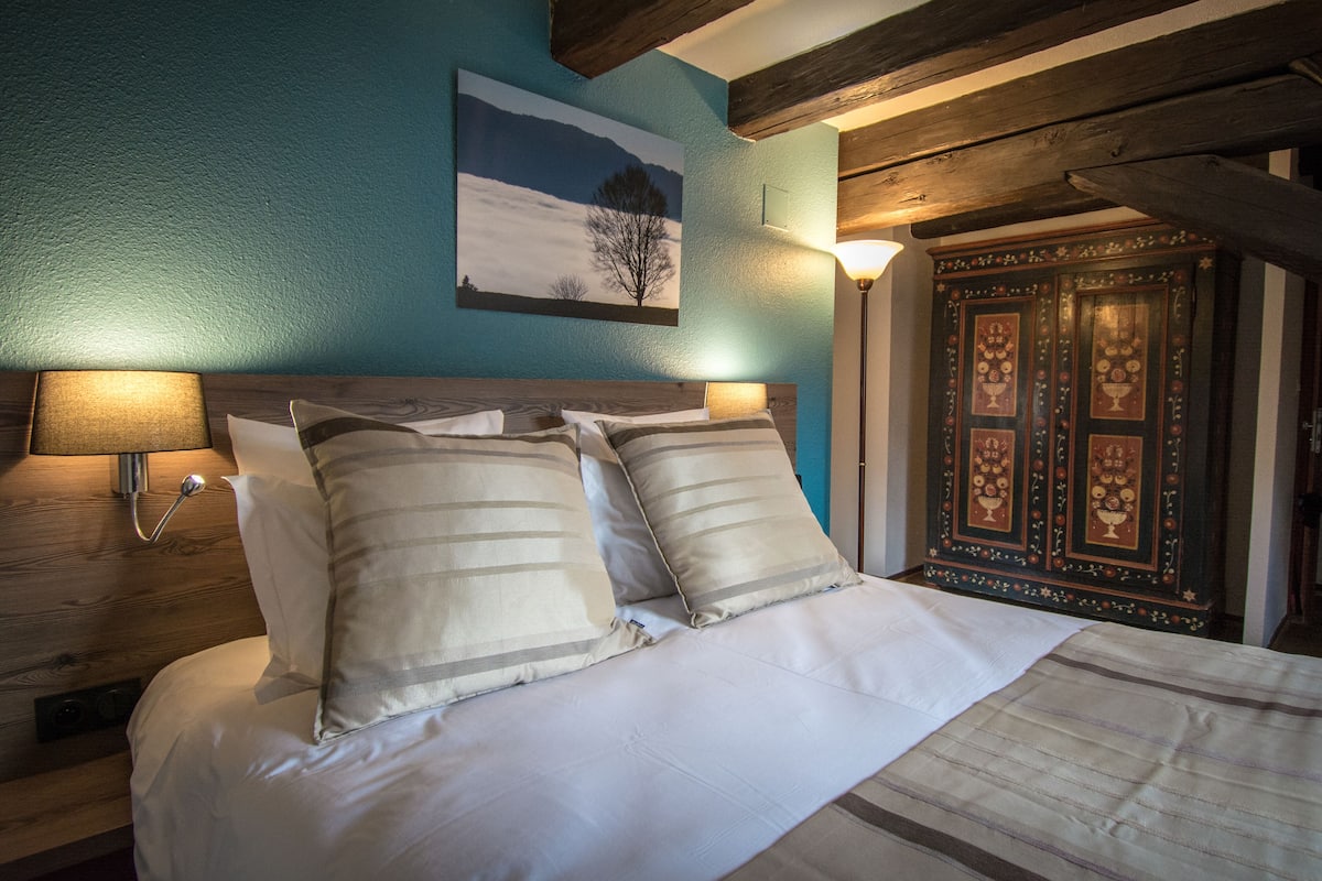 comfort room | iron/ironing board, free wifi