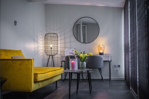 Triple Room | Interior detail