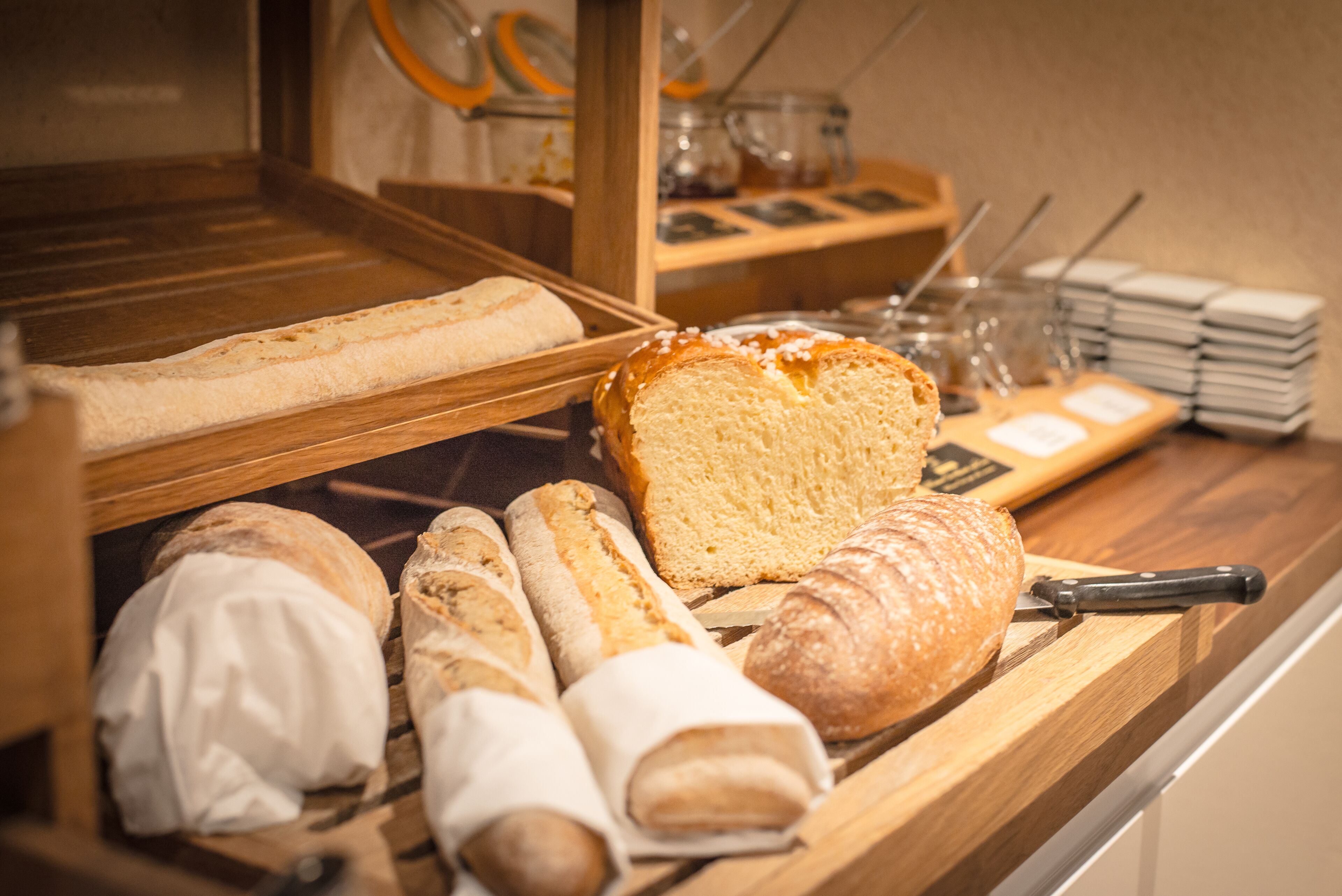 daily buffet breakfast (eur 14 per person)