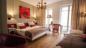 Bureau, chambres insonorisées, Wi-Fi gratuit, draps fournis