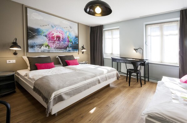 Comfort Triple Room - Hotel Roses (Strasbourg)