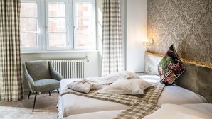 Superior Family Room with View | Premium bedding, in-room safe, desk, laptop workspace - Hôtel Suisse (Strasbourg)