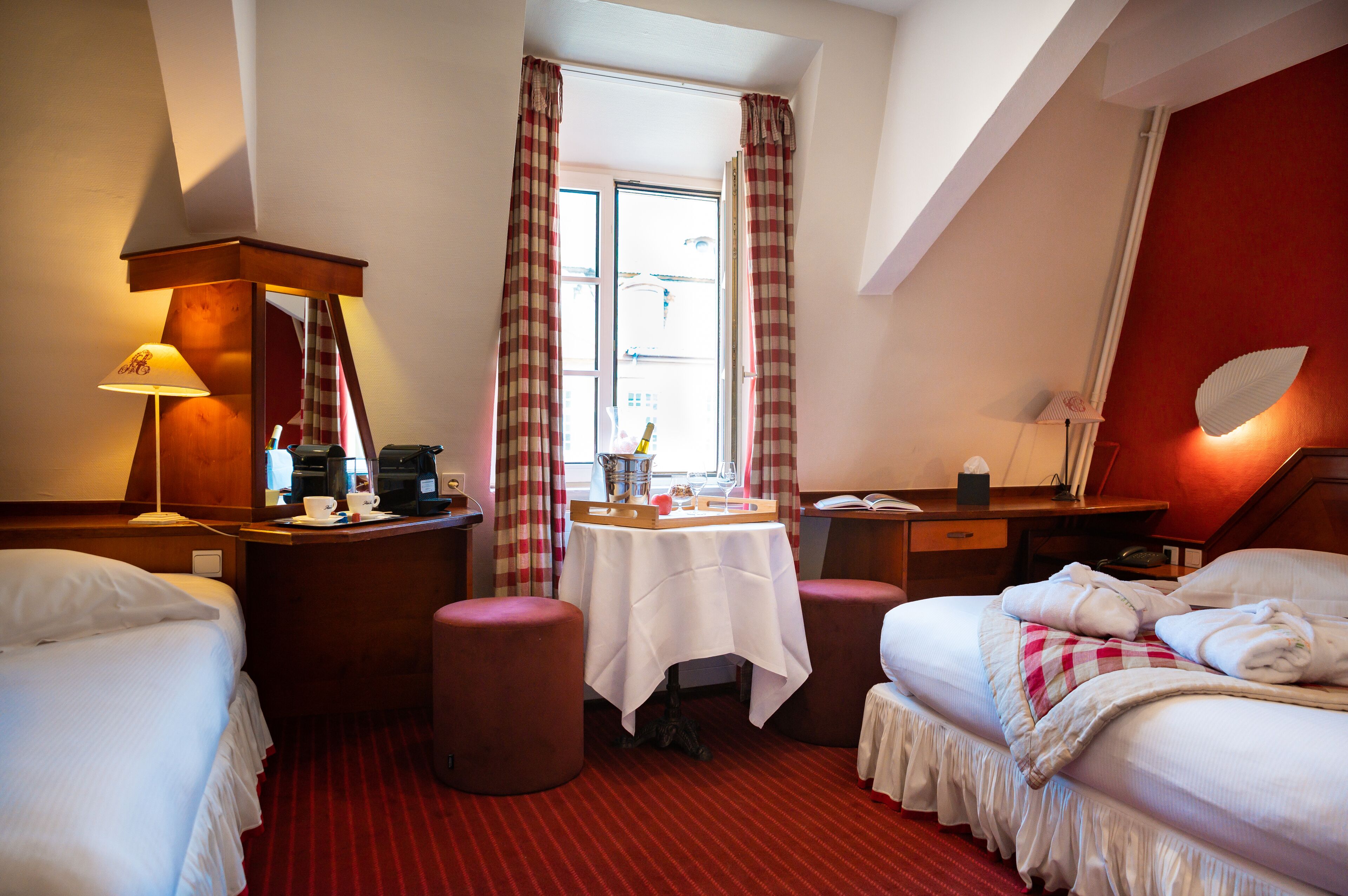 triple room with view | premium bedding, in-room safe, individually decorated, desk