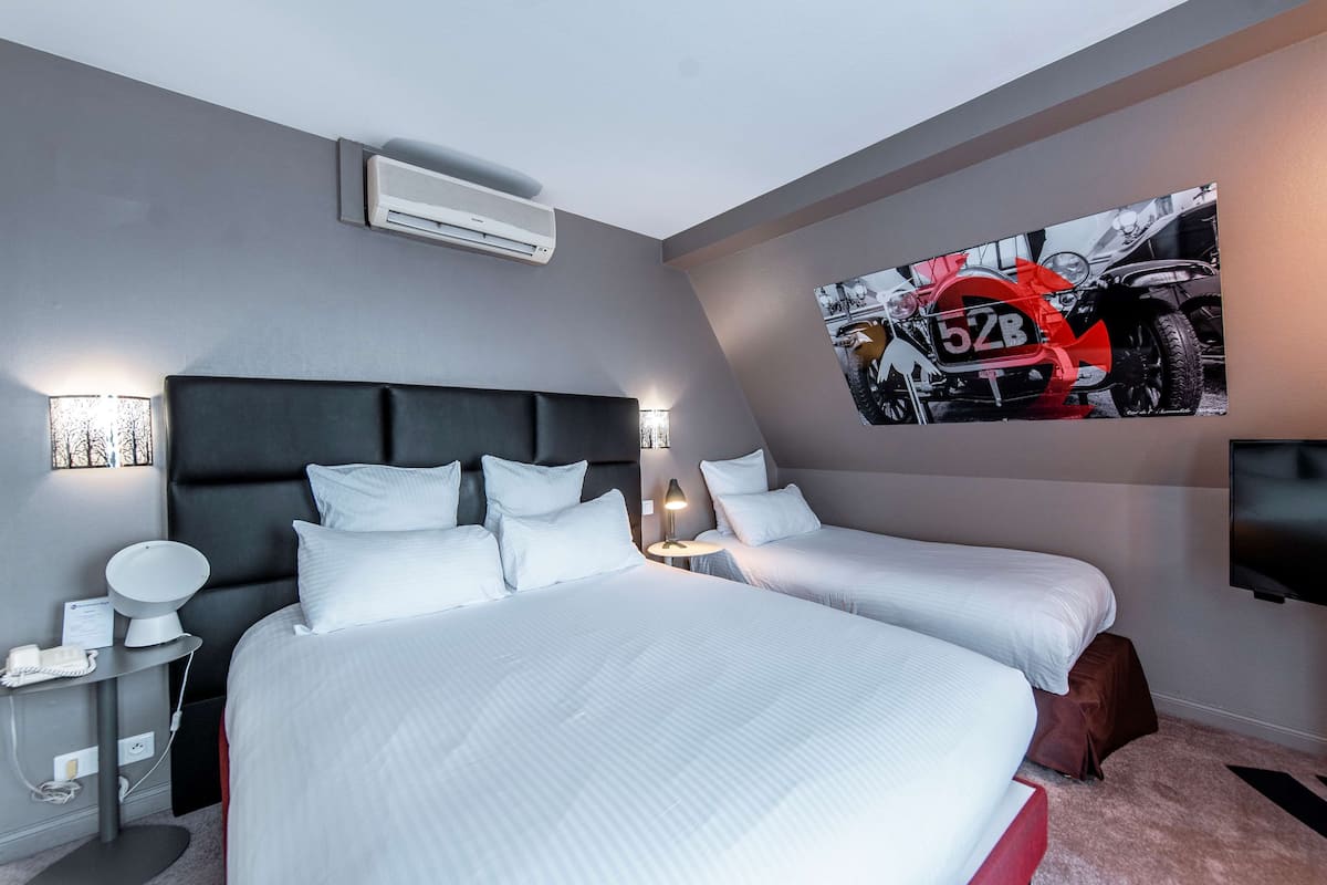 Premium bedding, minibar, in-room safe, desk