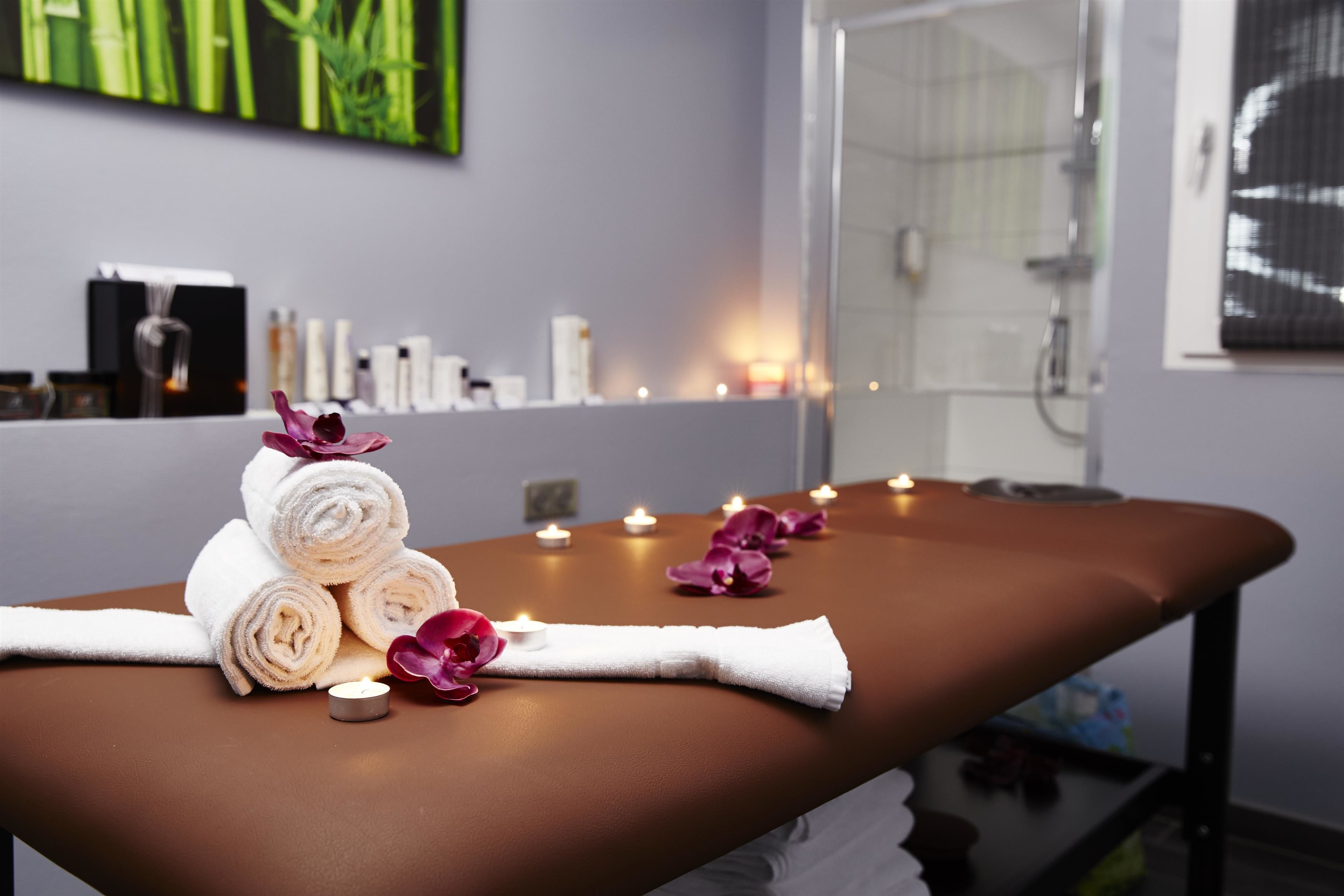 couples treatment room(s), massages