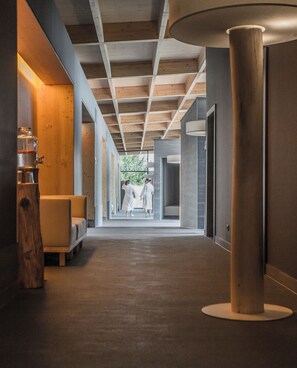 Soins corporels, massages suédois, enveloppements corporels