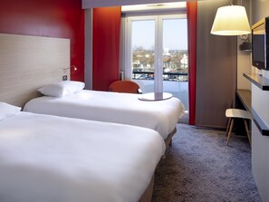 Standardzimmer, 2 Einzelbetten | Hochwertige Bettwaren, Daunenbettdecken, Schreibtisch