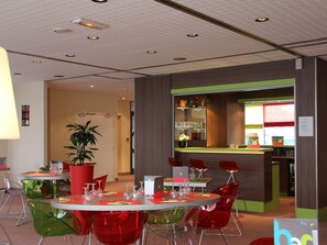 Lunch and dinner served, French cuisine