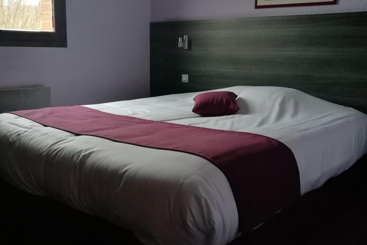 superior double room | frette italian sheets, desk, iron/ironing board, cots/infant beds