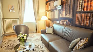 Zimmer | Wohnbereich | 24-Zoll-Flachbildfernseher mit Digitalempfang, Fernseher